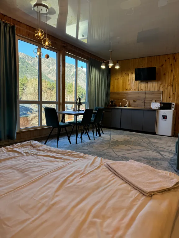 Коттедж у Озера