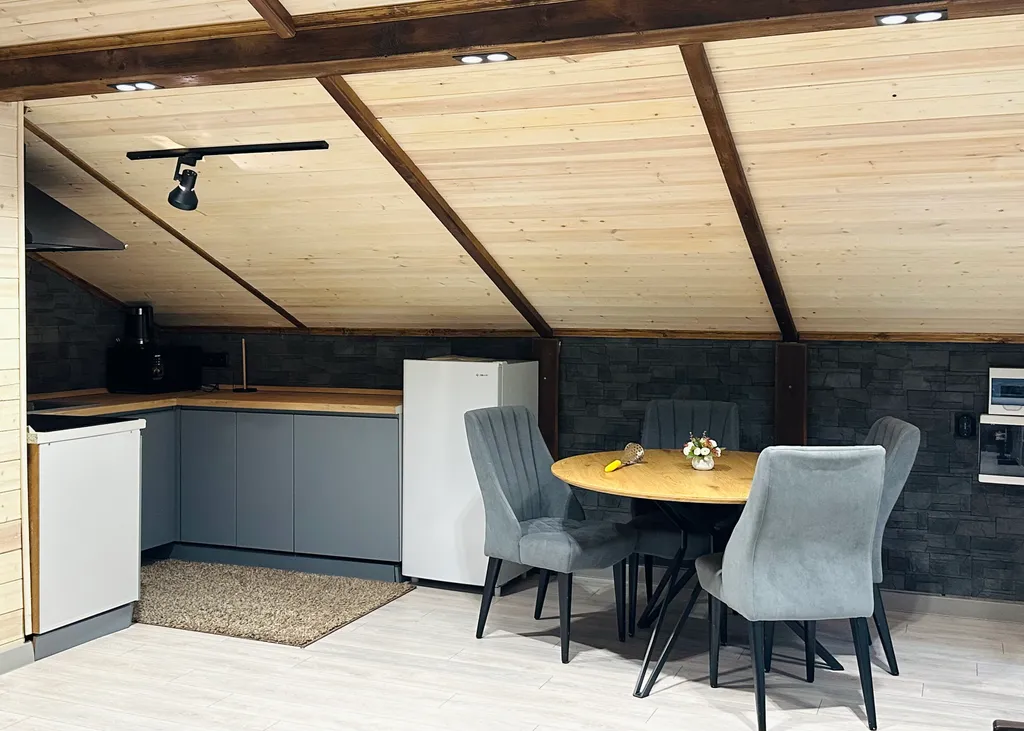 6-комнатная Квартира