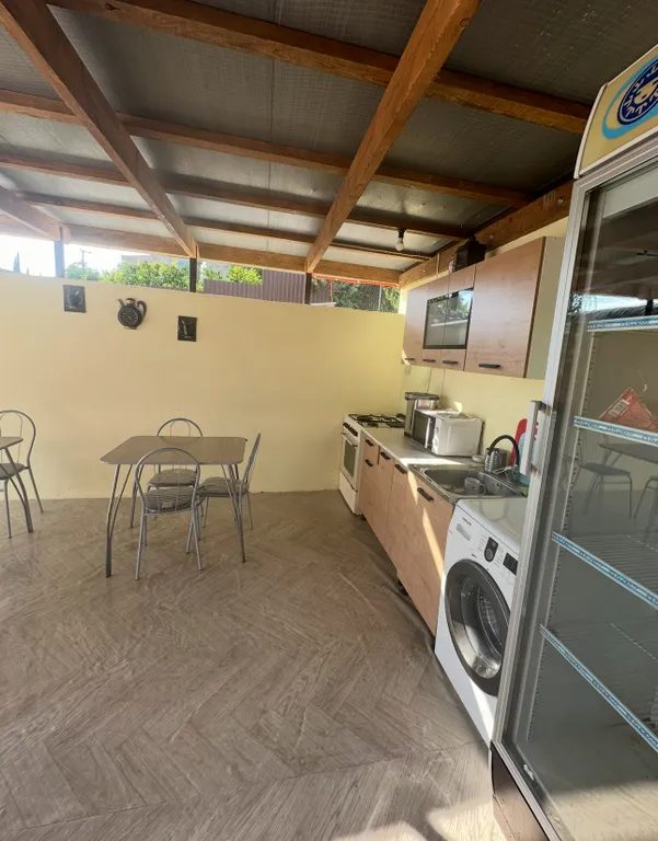 Дом в живописном спокойном месте и с видом на море