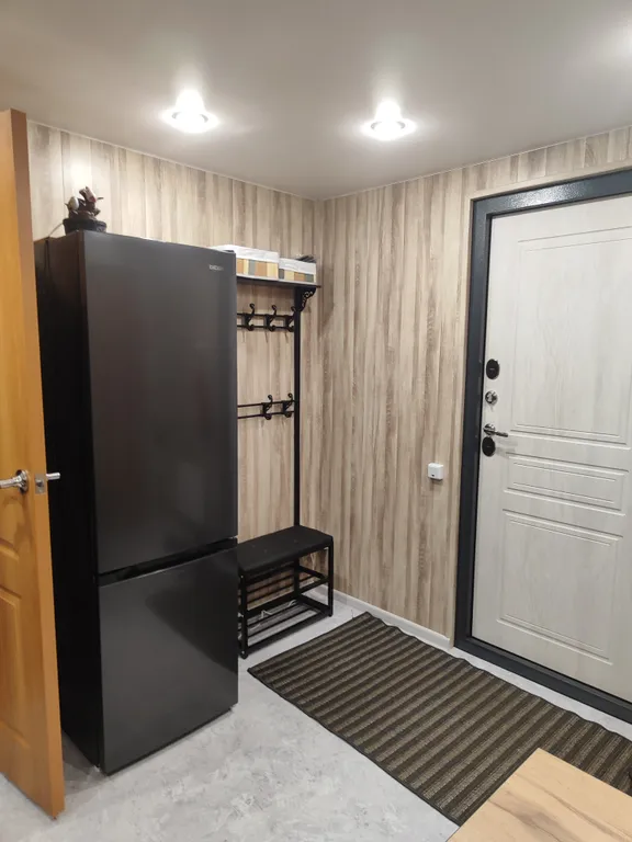 Коттедж Уютный дом в лесу — Деревянное