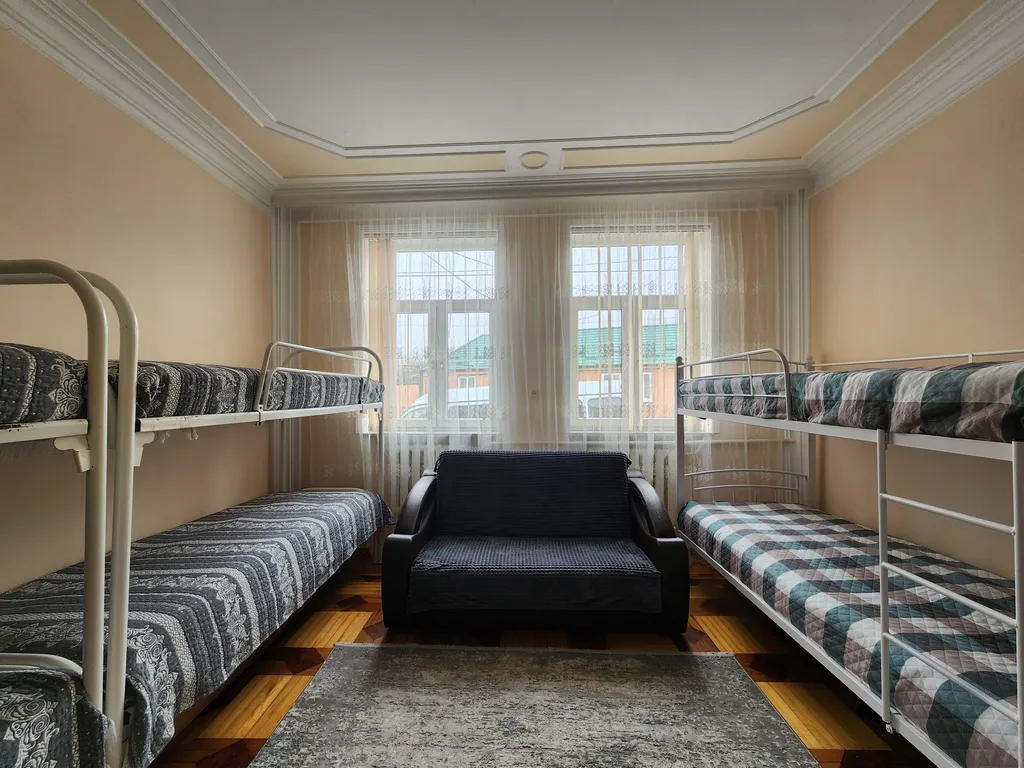 Уютный дом возле термального источника по дороге на курорт Мамисон