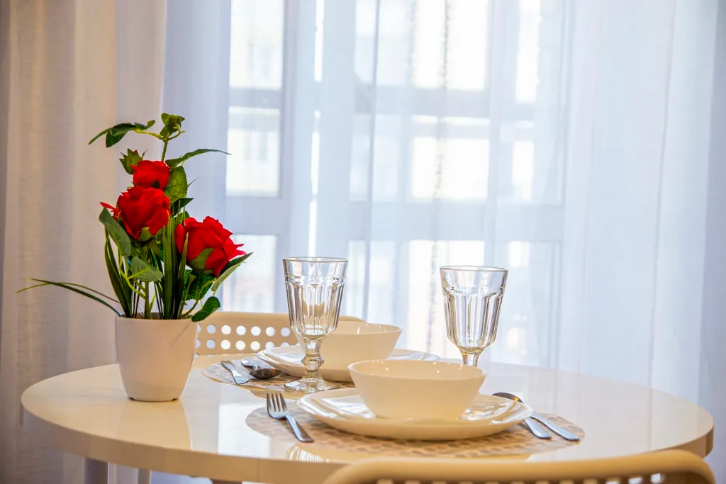 Современная студия бизнес класса с выходом в парк