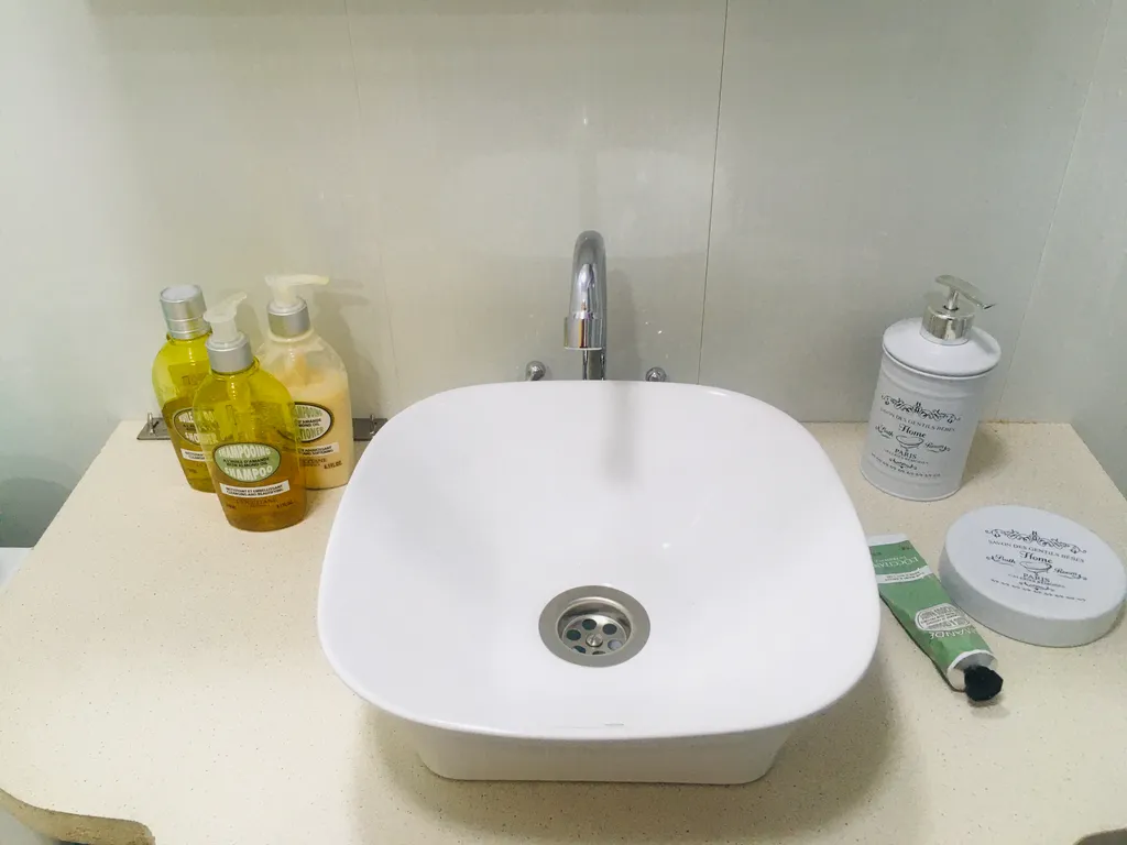 Старый дворик, где уютно и тепло