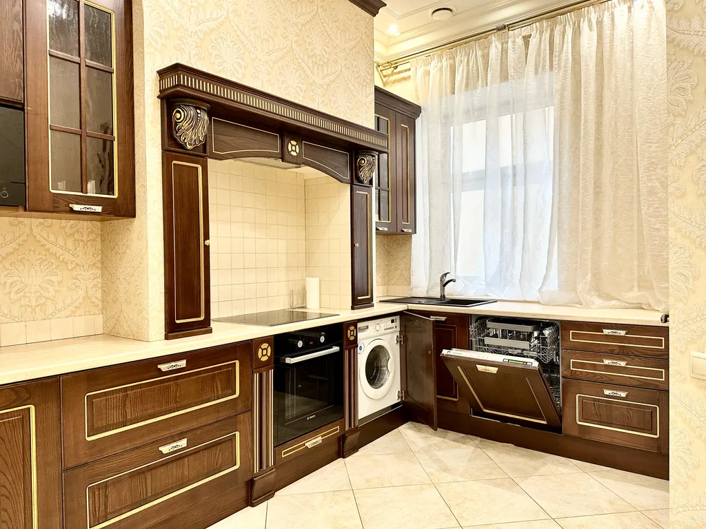 Стильная квартира с балконом и двумя санузлами