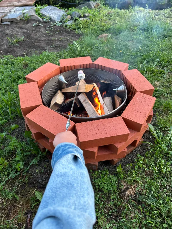 Дом на берегу реки