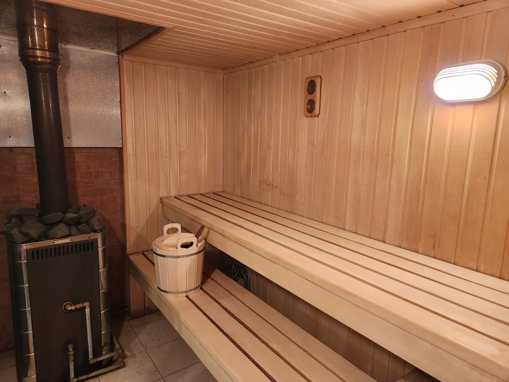 Уютный дом с баней прямо в городе