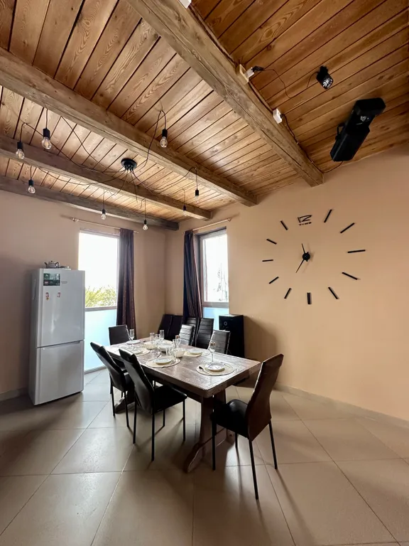 Коттедж в стиле Лофт недалеко от горы — аренда посуточно в Шерегеш