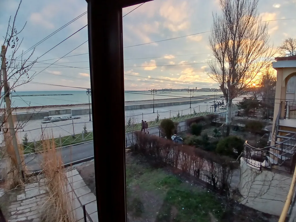 Коттедж Апартаменты на набережной с видом на море — Евпатория