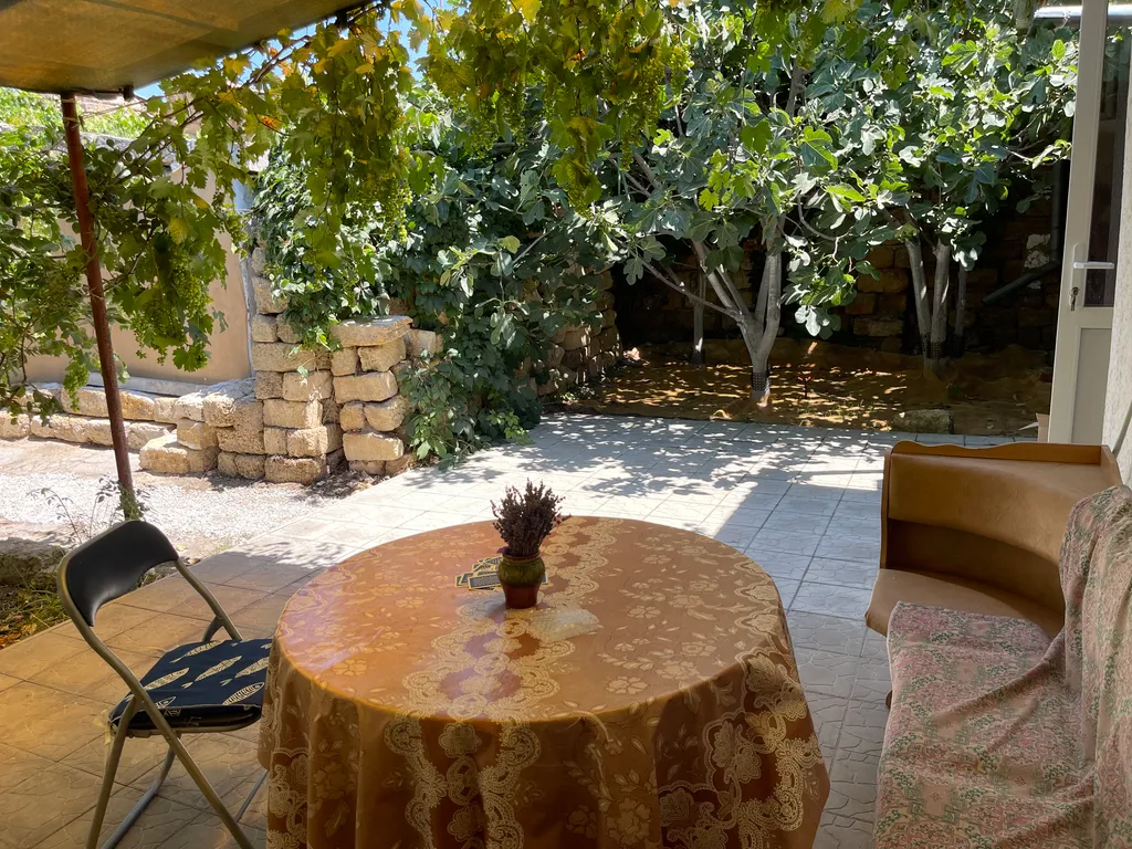 Частный дом.Участок 5 соток.Без соседей.В пешей доступности от моря