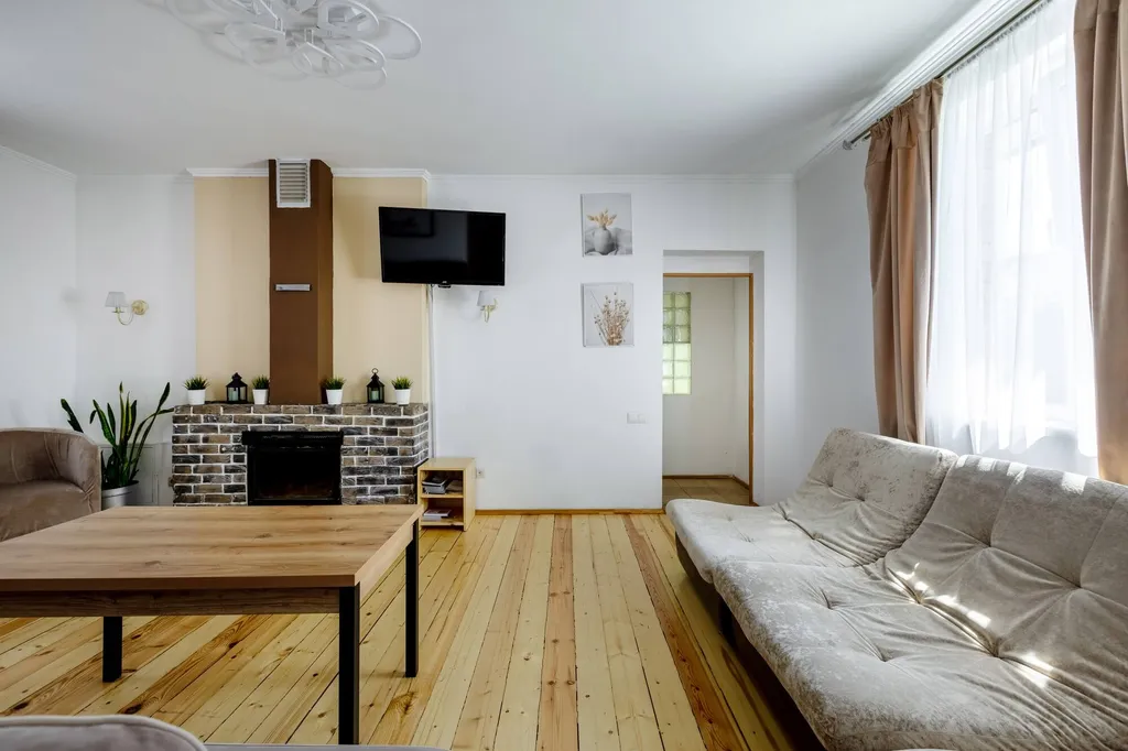 Коттедж с баней на дровах рядом с европарком