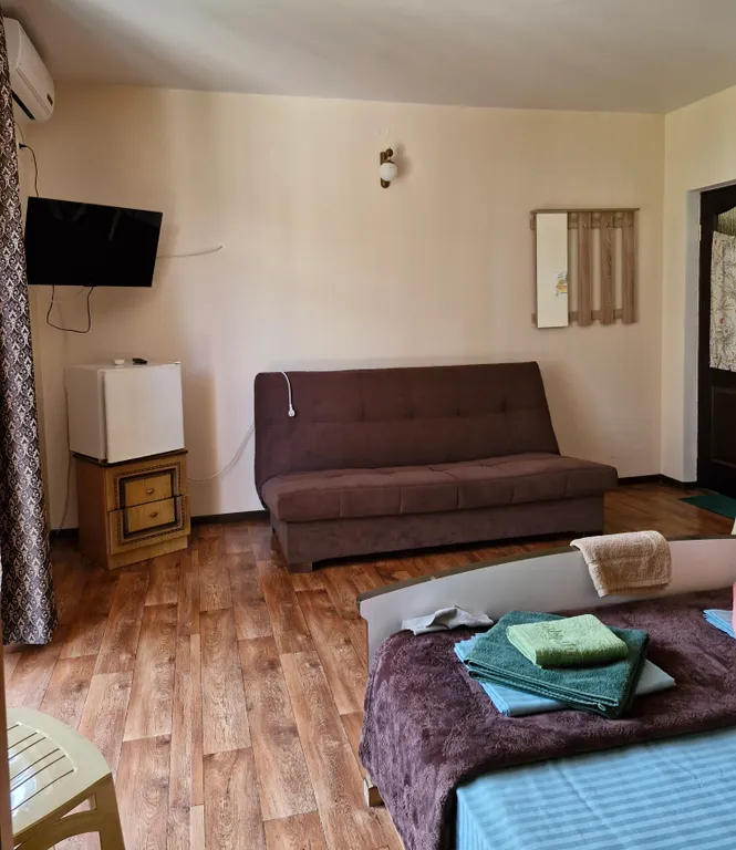 Комфортная комната, с балконом и личным внешним санузлом