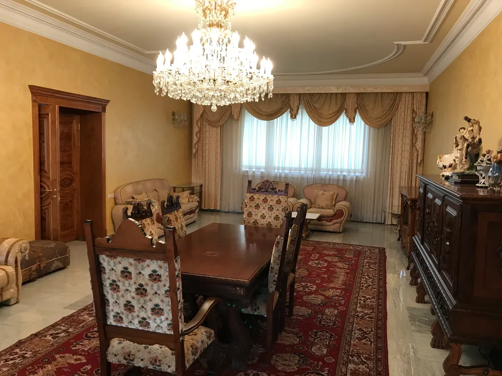 Шикарная вилла с 2-я бассейнами и джакузи