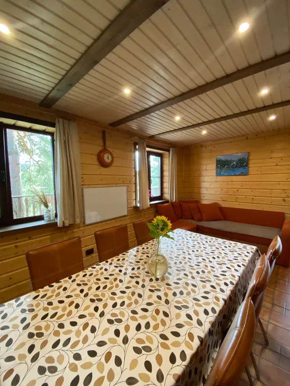 Домик в живописном месте на берегу Ладожского озера