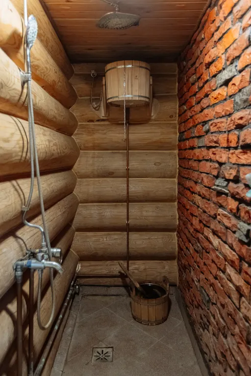 Шикарный дом из сруба с баней и бассейном