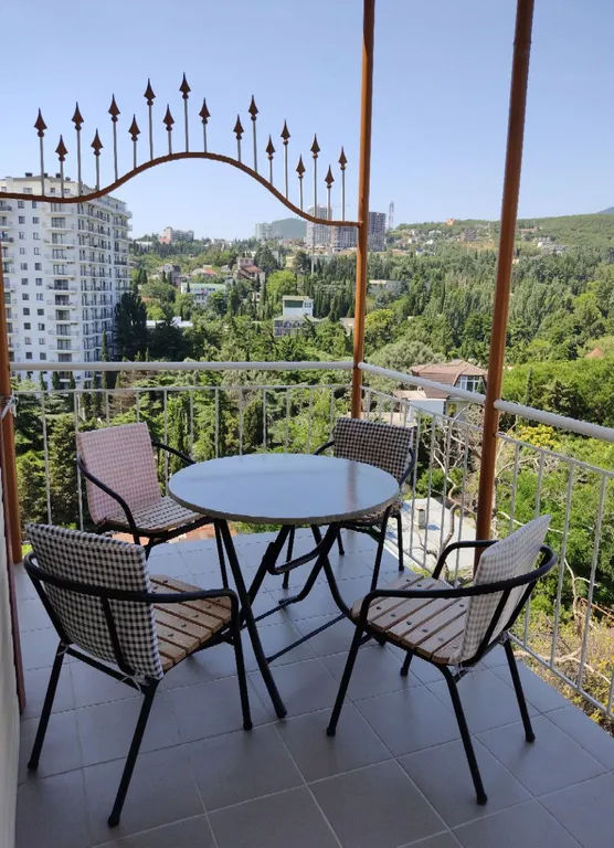 Апартамент с видом на море и горы