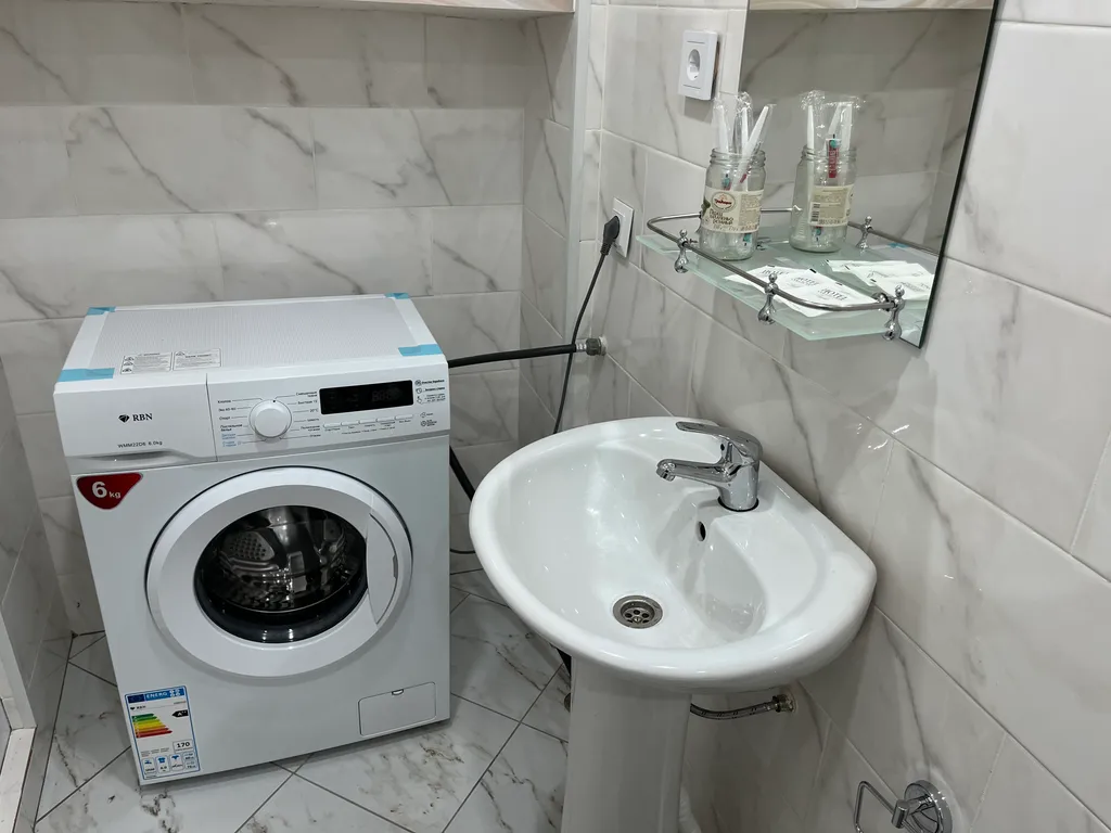 Коттедж Коттедж «Басиат» с видом на горы — Сухум