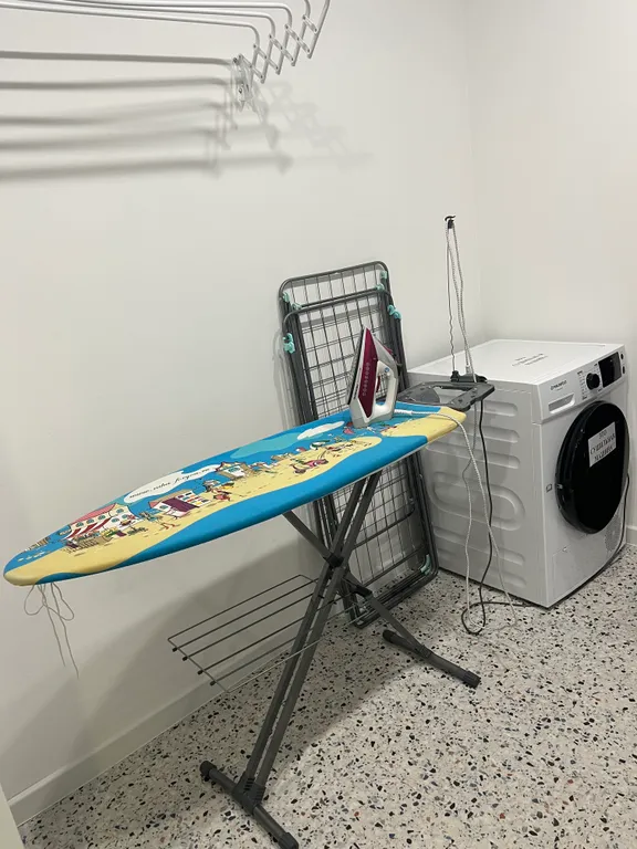 Квартира Квартира Уютная студия Классика с новым дизайнерским ремонтом — Красноярск