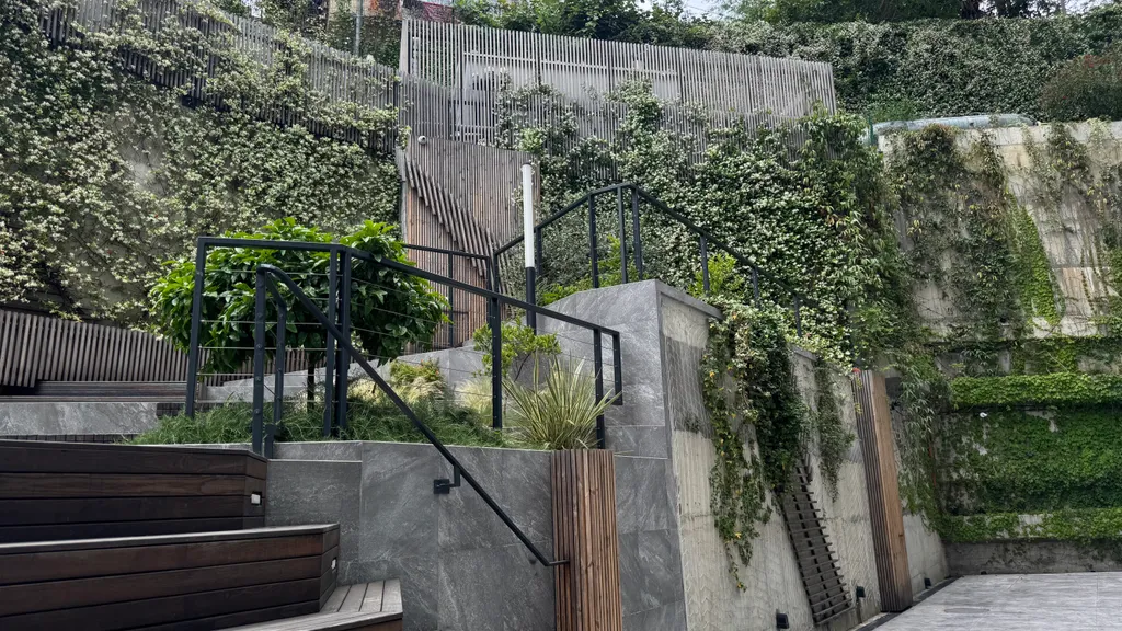 Студия в 8-и минутах ходьбы от моря с бассейном