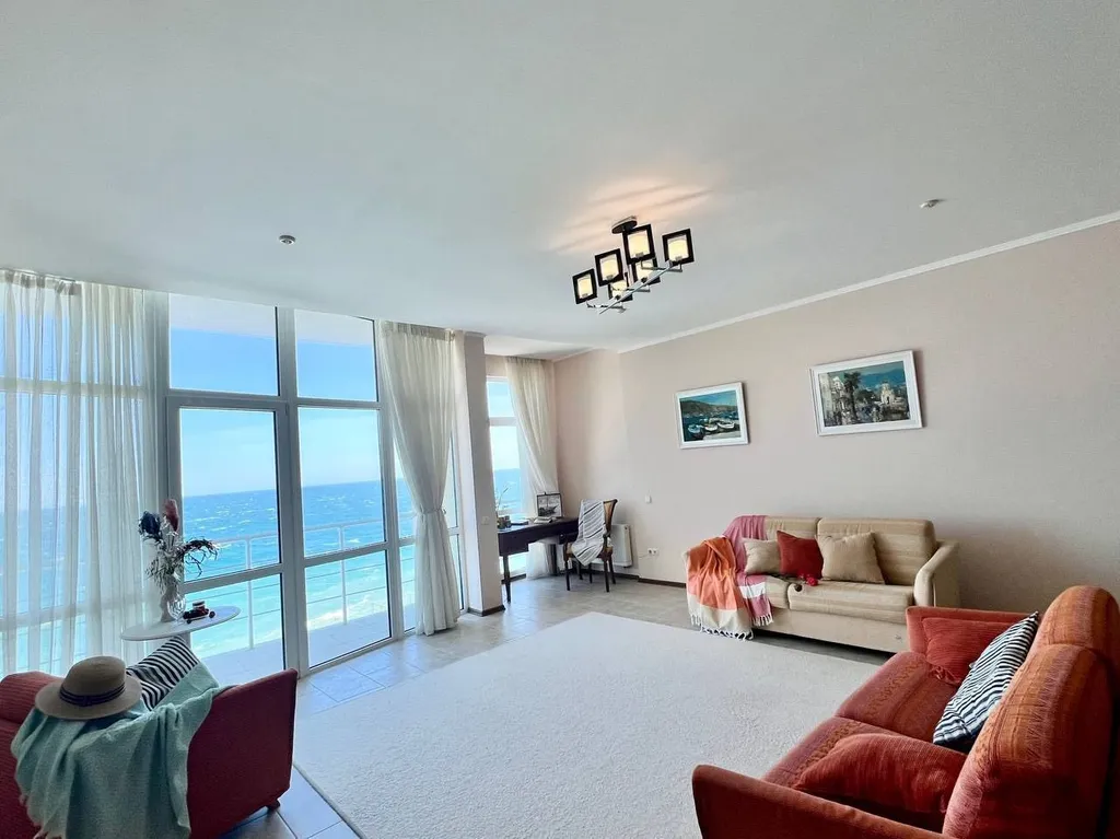 Однокомнатный апартамент на первой линии в ЖК Наутилус