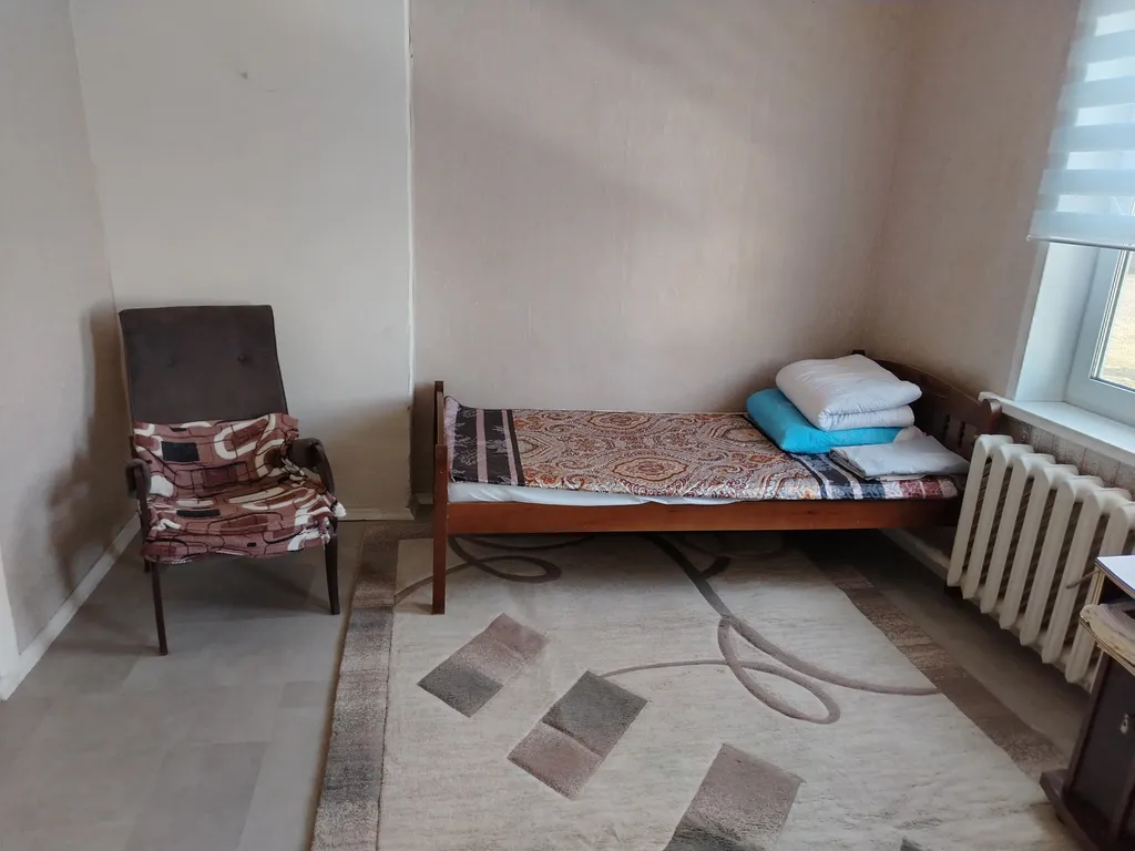 Частично благоустроенный дом в городе