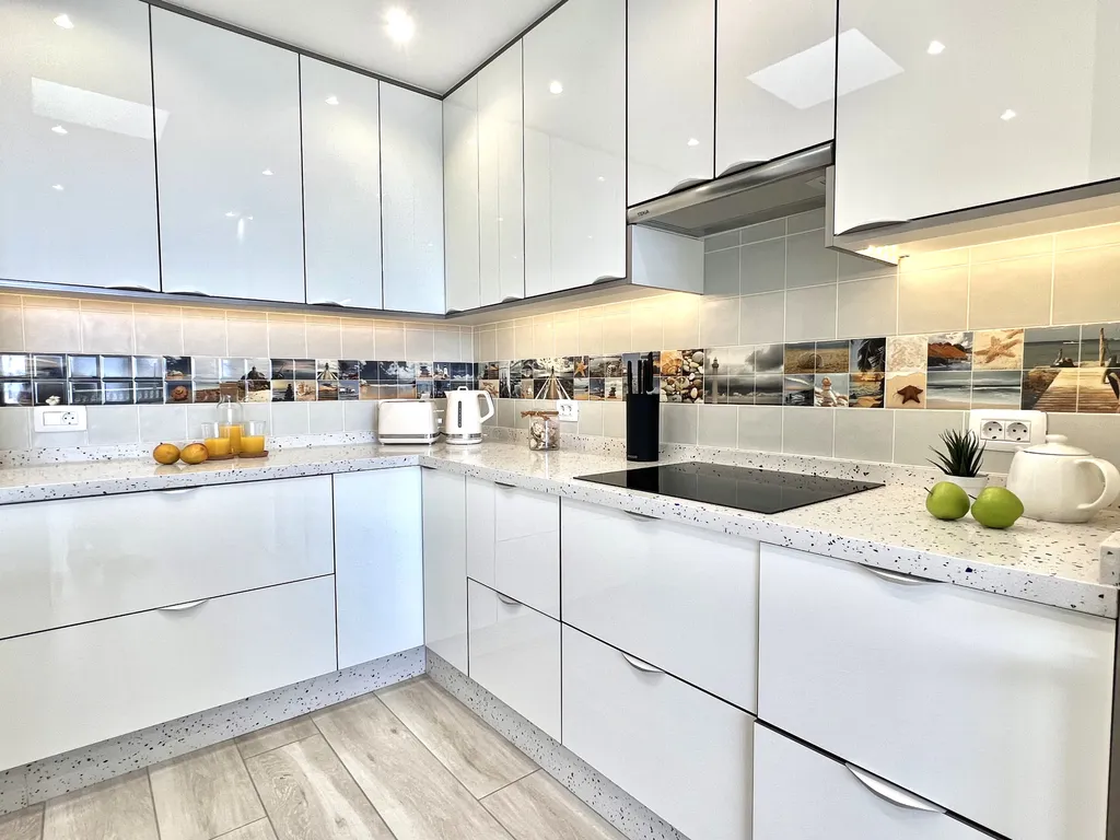 PaulMarie Superior Ocean Lounge