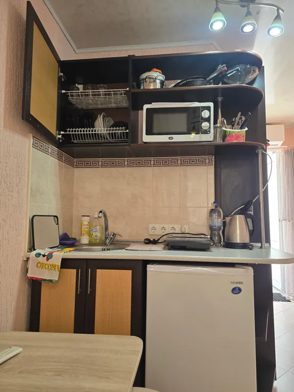 Уютный эллинг, комната, на самом берегу моря