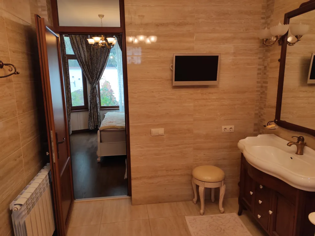 Коттедж 3-комнатный Дом — Ялта