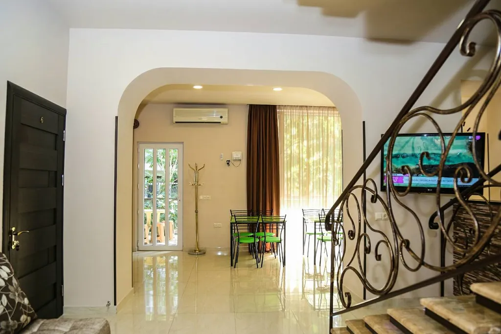 Дом в центре Каскад на 12 человек