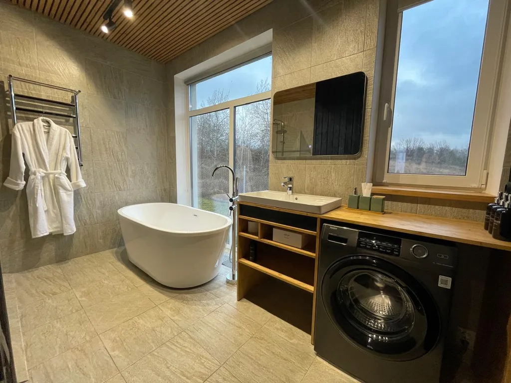 Панорамный дом с террасой