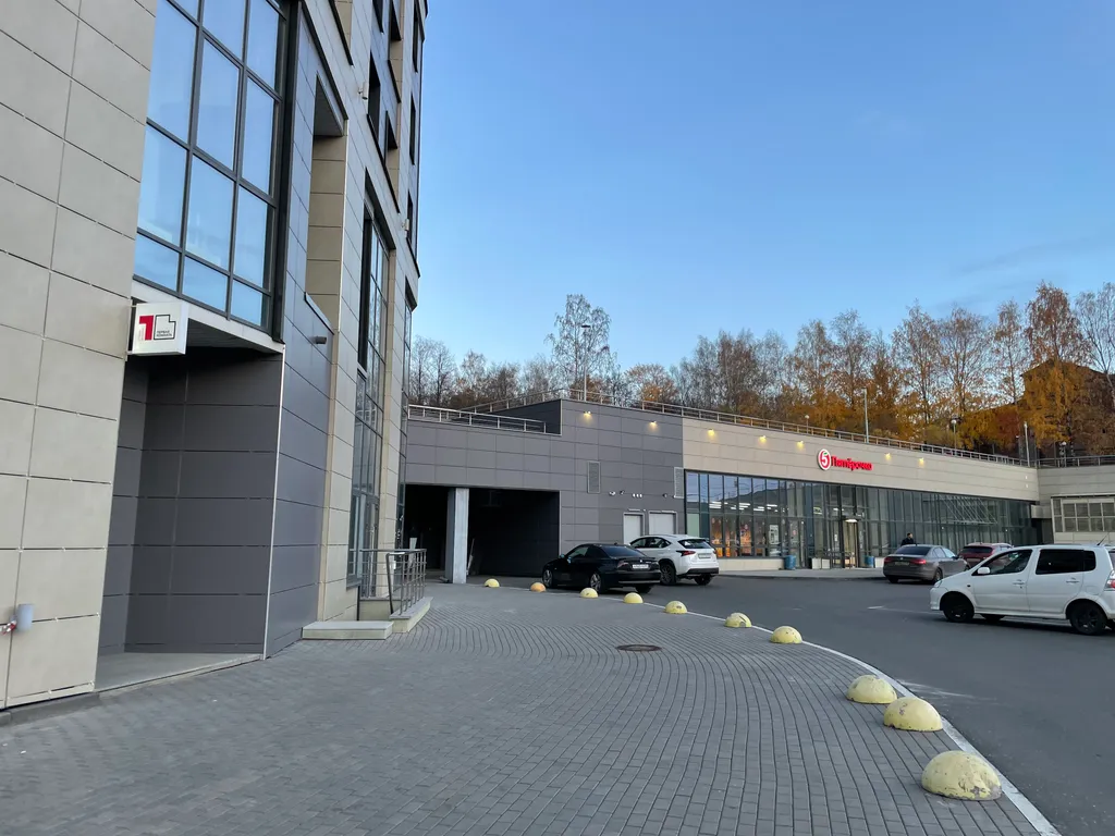 Бизнес-студия с видом на набережную