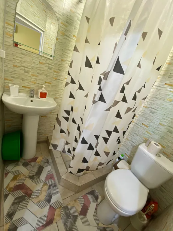 Домик среди гор