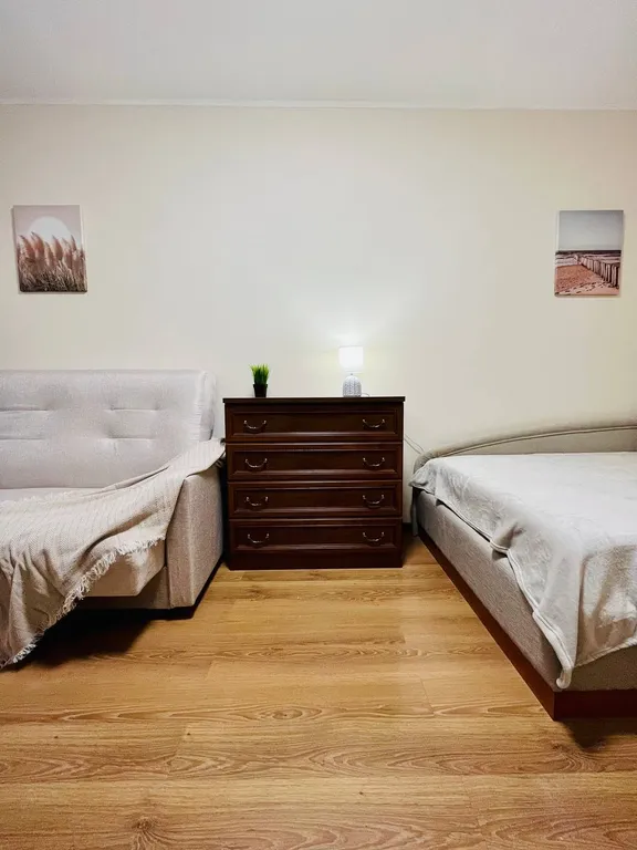 Квартира Уютная евро 3-комнатная квартира в 1 минуте от метро Академическая — Москва