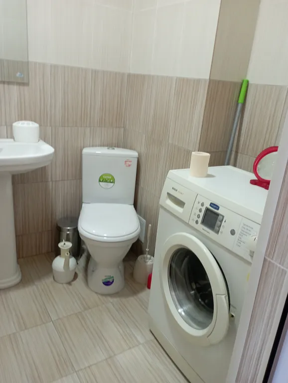 Уютная квартира-студия с панорамными окнами и видом на море