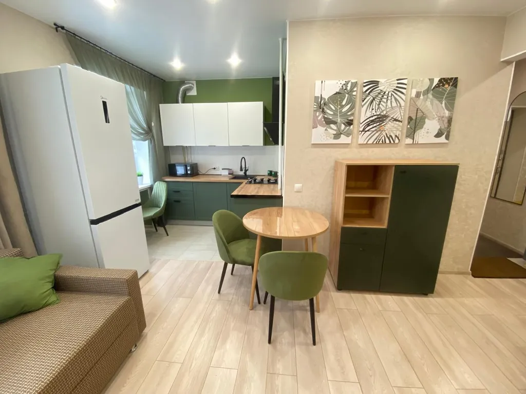 Двухкомнатная квартира на пл. Театральной