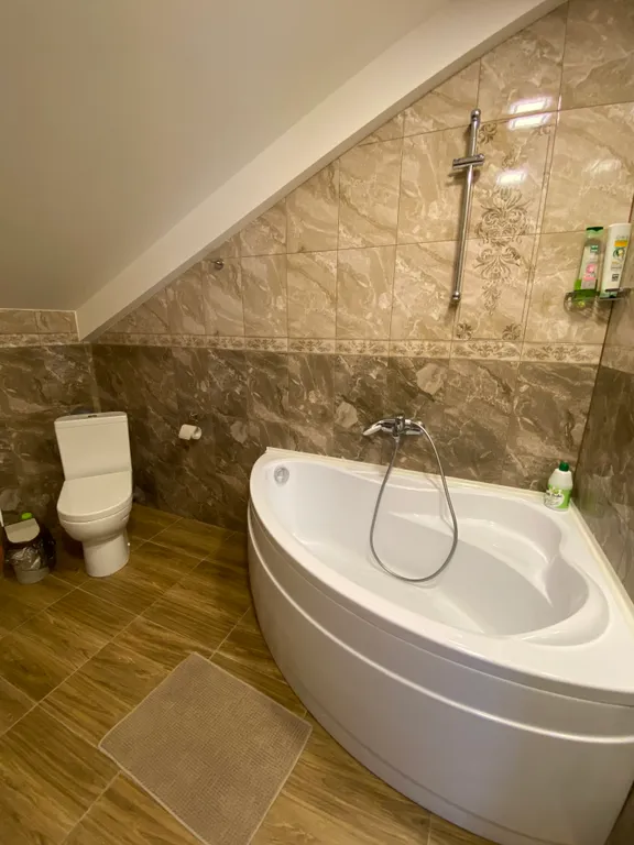 Уютный загородный коттедж недалеко от Игоры