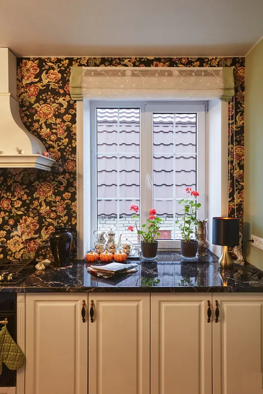 Уютный светлый дом в окружении природы