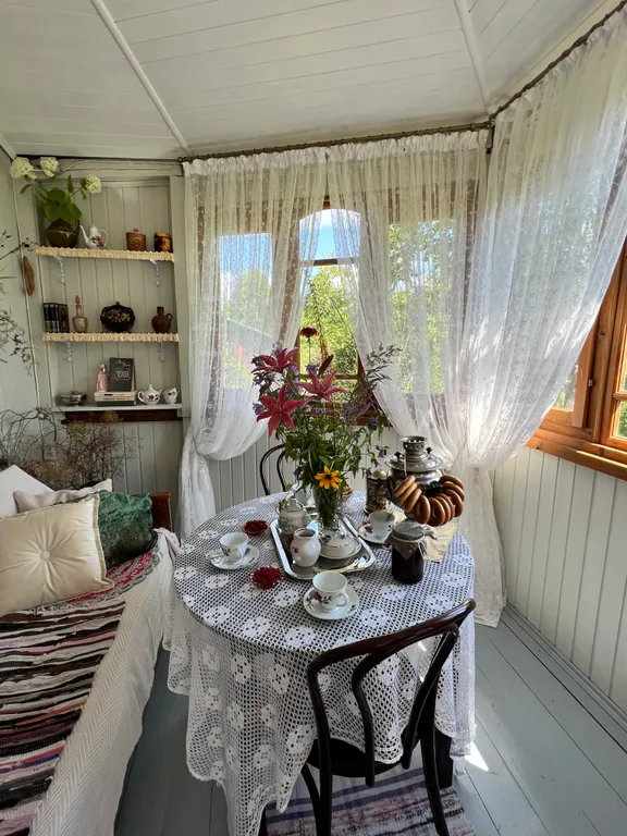 Атмосферный Дом с Мезонином в стиле чеховской эпохи