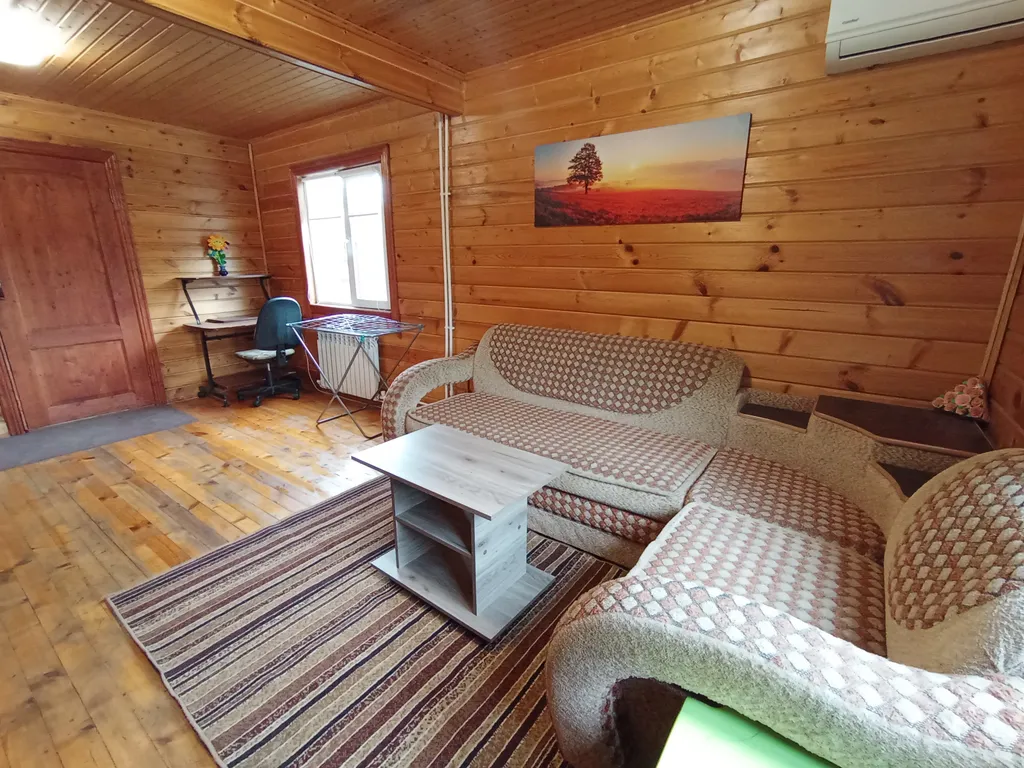 Коттедж Уютный дом в черте города с мангалом и огромной парковкой! — Краснодар