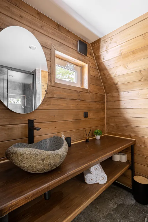 Домик Шалаш в центре Нижнего Новгорода