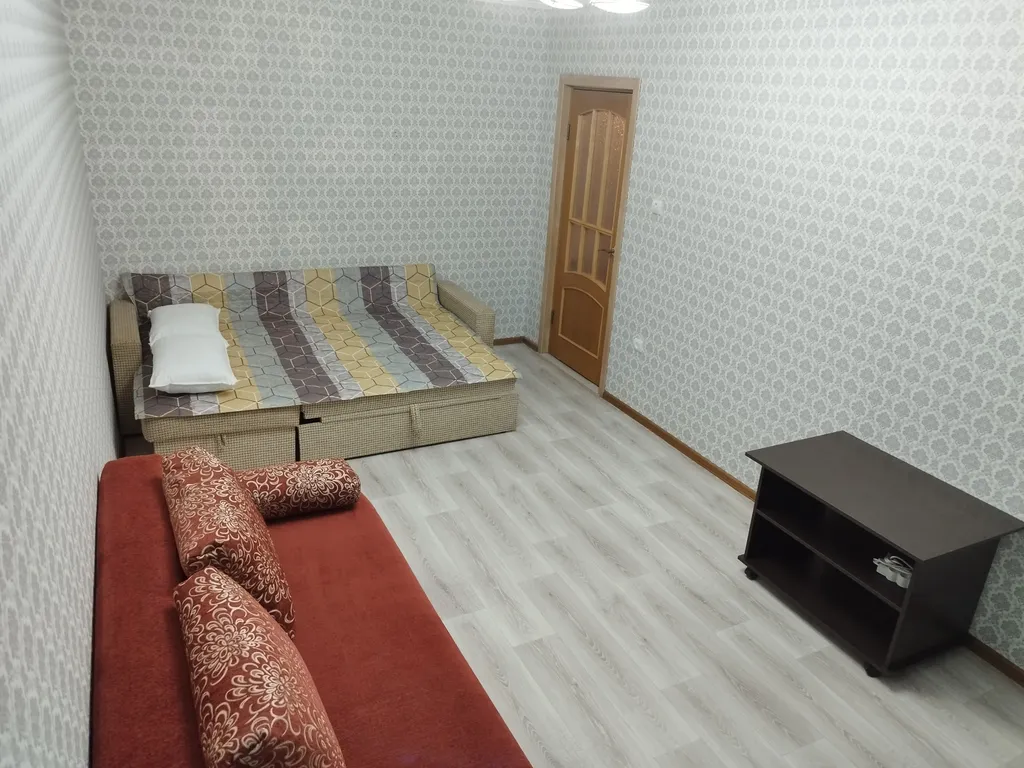 Квартира Большая 3-х комнатная квартира — Рефтинский