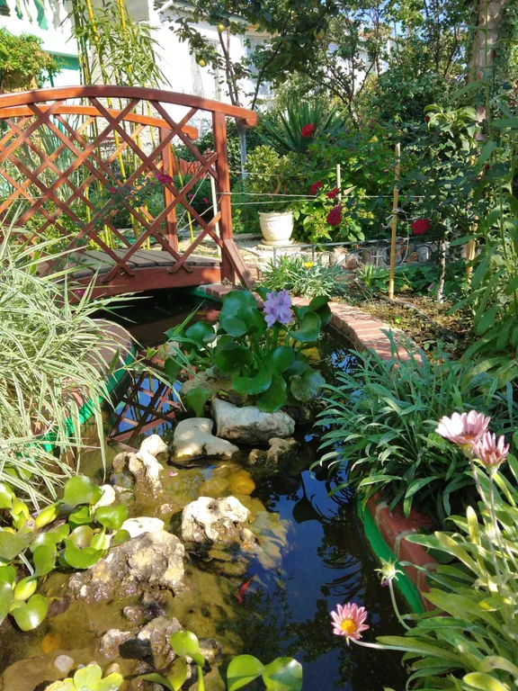 Коттедж Отдельная часть дома с беседкой рядом с парком и пляжем Учкуевка — Севастополь