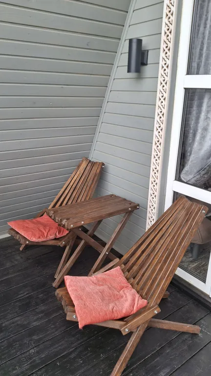 Дом-шалаш на территории частного домовладения