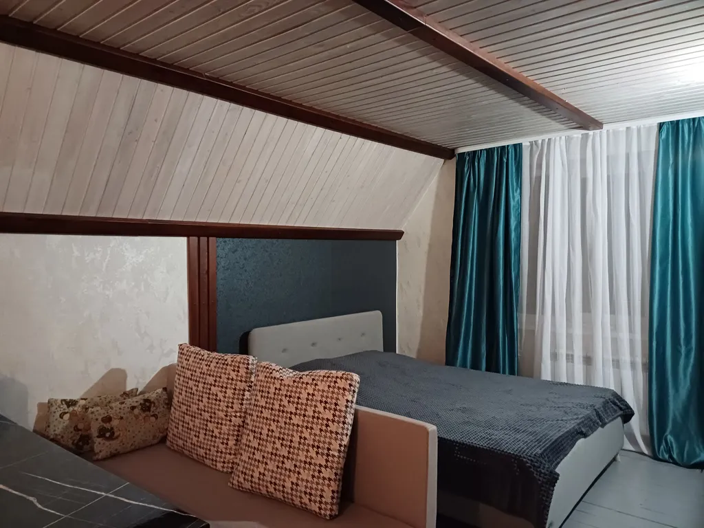 Уютная комната в частном доме с отдельным с/у