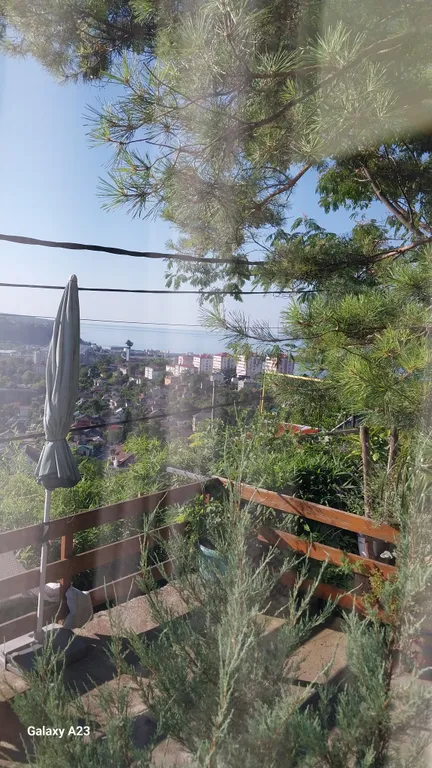 Домик с видом на море