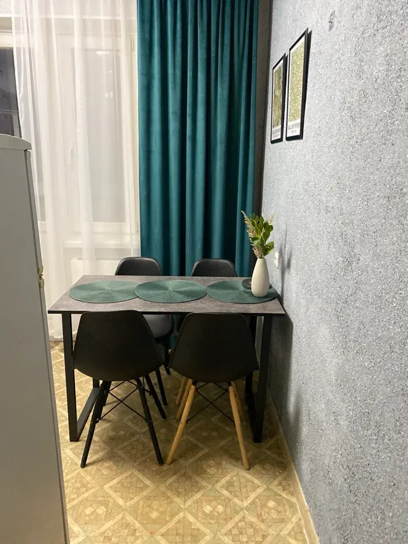 Однокомнатная квартира в тихом районе с развитой инфраструктурой