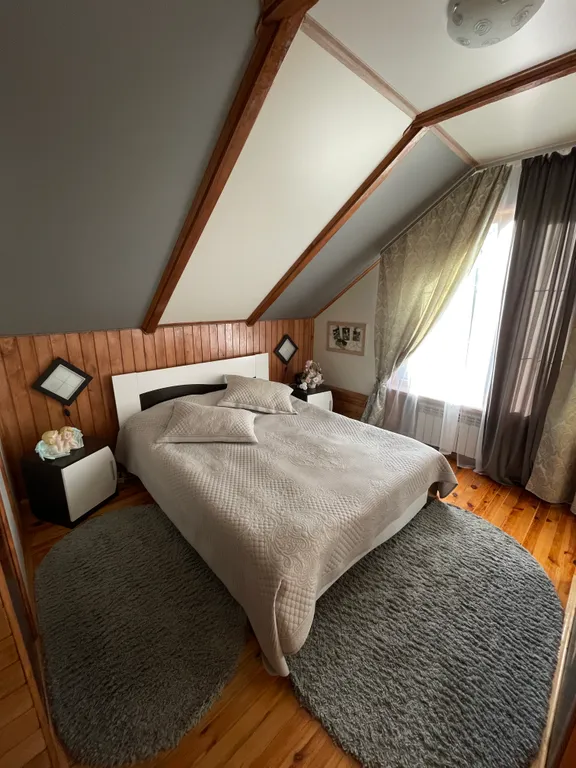 Домик с озерным номером