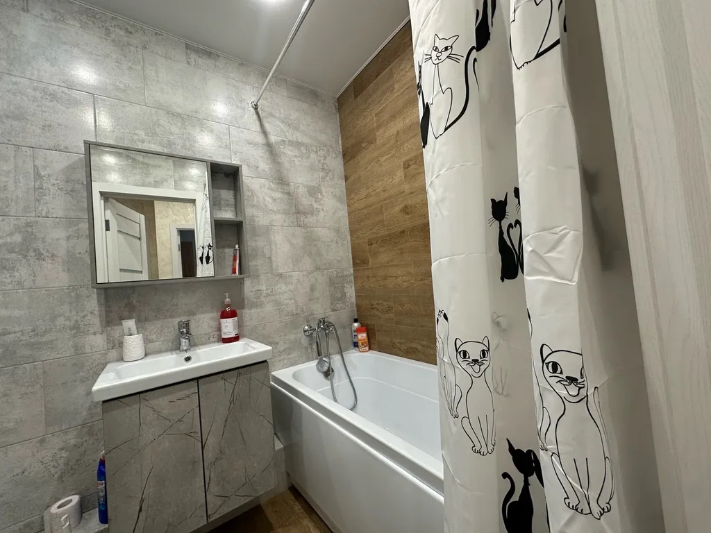 Итальянский бульвар около ГАУ СО Арена