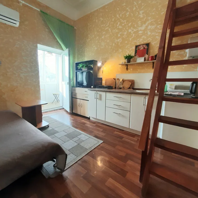 Студия возле моря