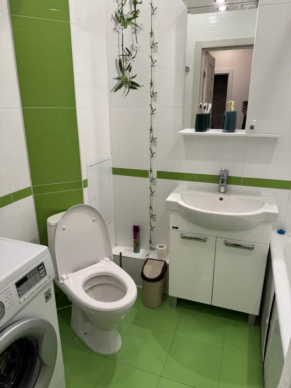 Большая евро-двухкомнатная квартира в самом центре у ТЦ Титан Арена.