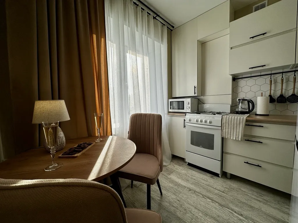 Стильная уютная квартира в центре с видом на бульвар и фонтан